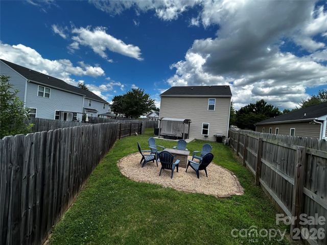 7803 Paper Birch Drive, Charlotte, NC 28215