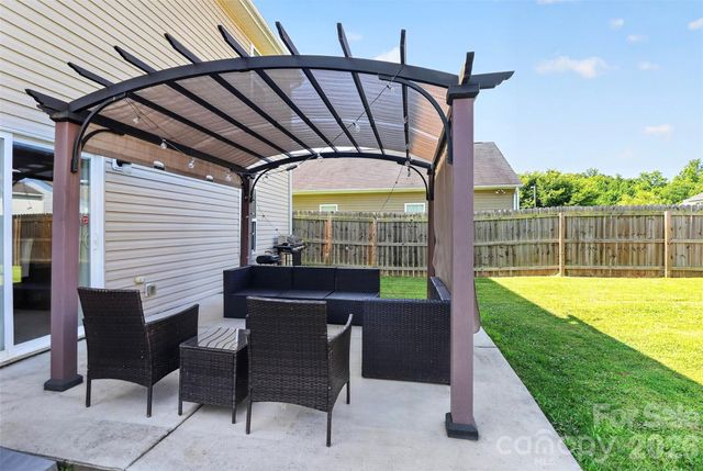 7803 Paper Birch Drive, Charlotte, NC 28215