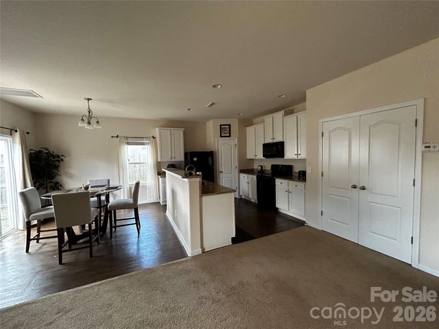 7803 Paper Birch Drive, Charlotte, NC 28215