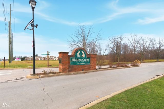 8232 Glenwillow Lane UNIT 207, Indianapolis, IN 46278