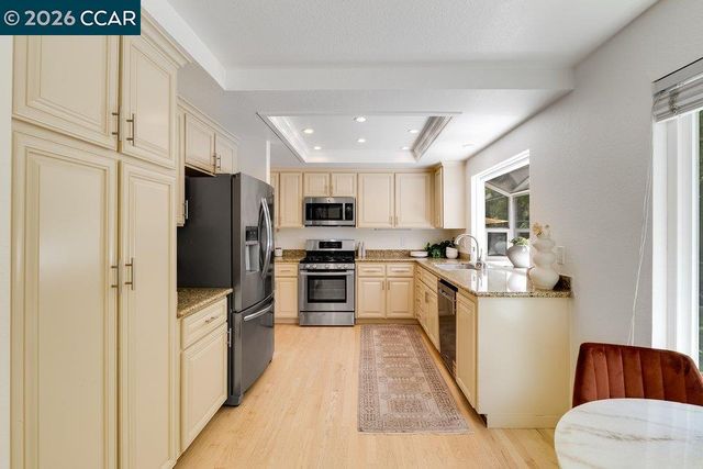 5633 Mount Hood Ct, Martinez, CA 94553