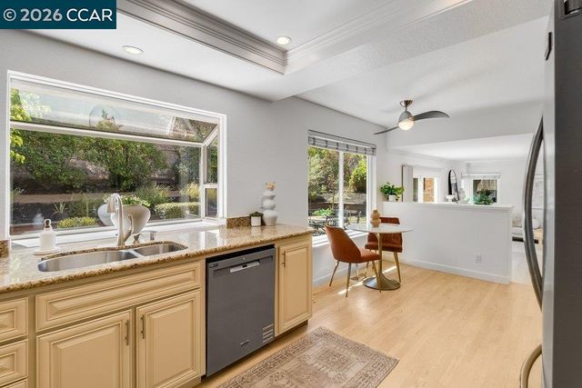 5633 Mount Hood Ct, Martinez, CA 94553
