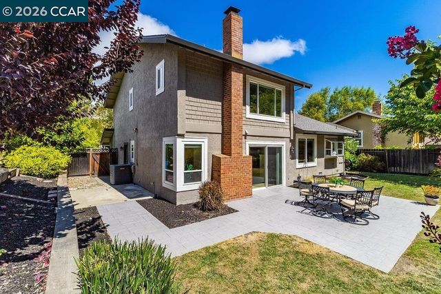 5633 Mount Hood Ct, Martinez, CA 94553