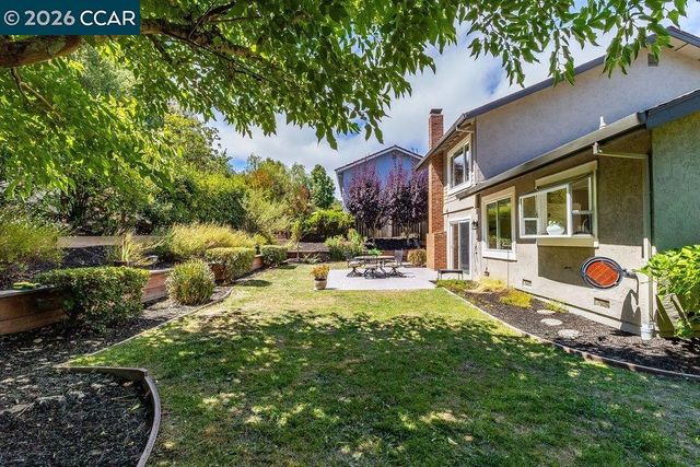 5633 Mount Hood Ct, Martinez, CA 94553