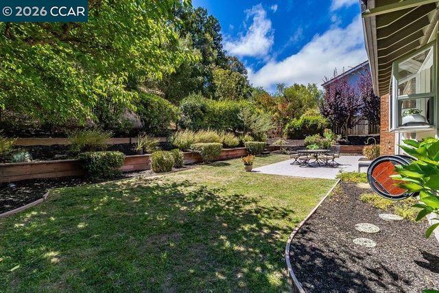 5633 Mount Hood Ct, Martinez, CA 94553