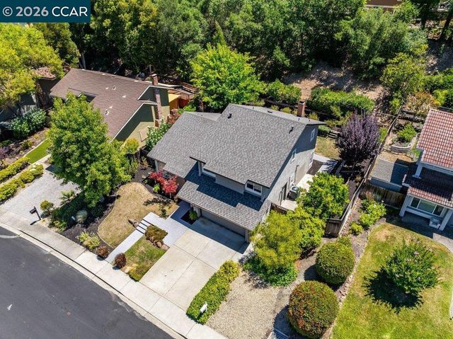 5633 Mount Hood Ct, Martinez, CA 94553