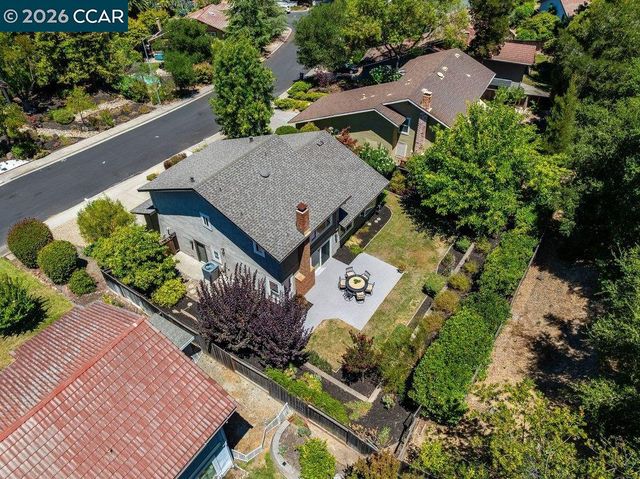 5633 Mount Hood Ct, Martinez, CA 94553