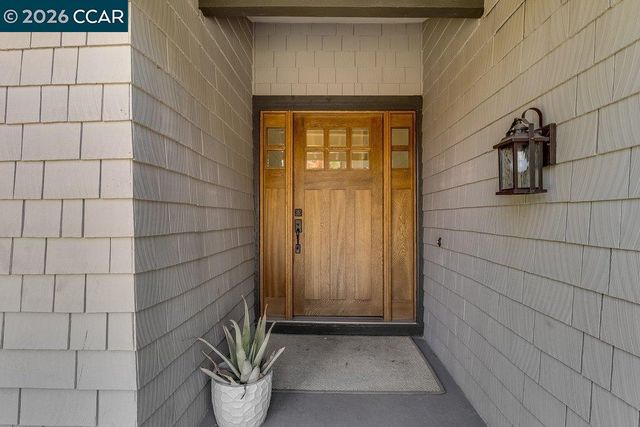 5633 Mount Hood Ct, Martinez, CA 94553