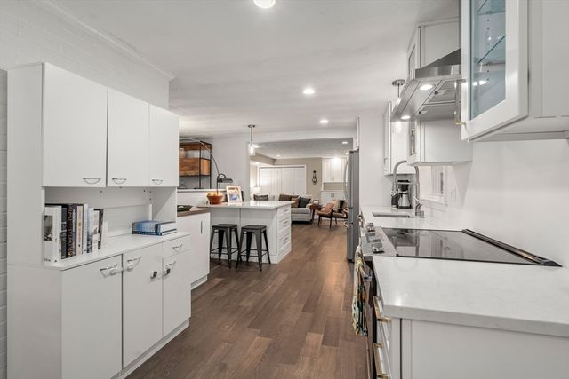 62 Gregory Rd, Framingham, MA 01701