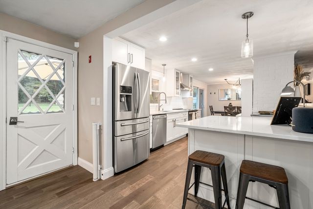 62 Gregory Rd, Framingham, MA 01701