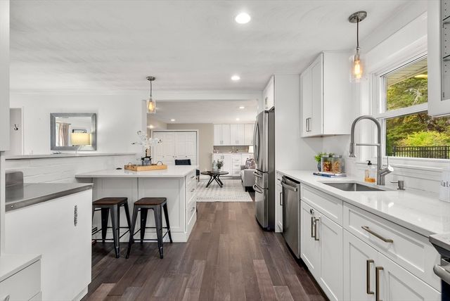 62 Gregory Rd, Framingham, MA 01701