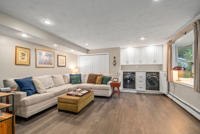 62 Gregory Rd, Framingham, MA 01701