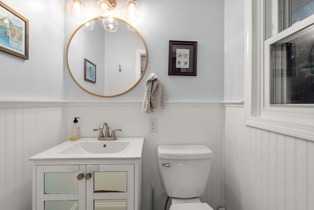 62 Gregory Rd, Framingham, MA 01701