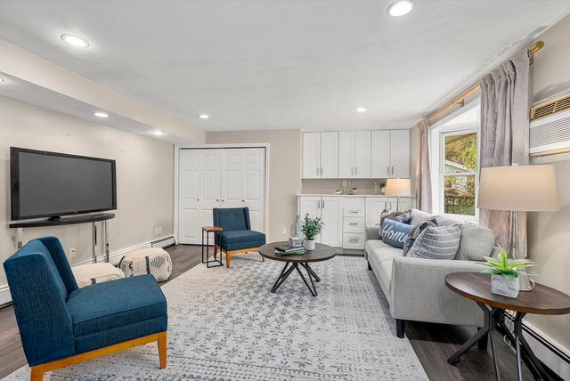 62 Gregory Rd, Framingham, MA 01701