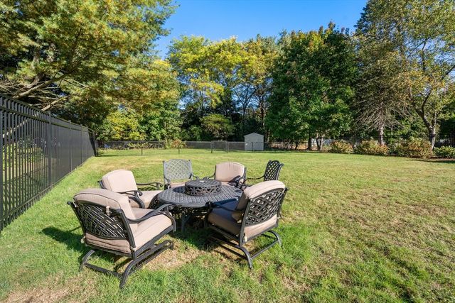 62 Gregory Rd, Framingham, MA 01701