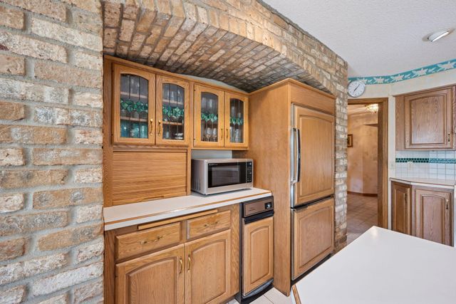 5202 Pierce Street NE, Fridley, MN 55421
