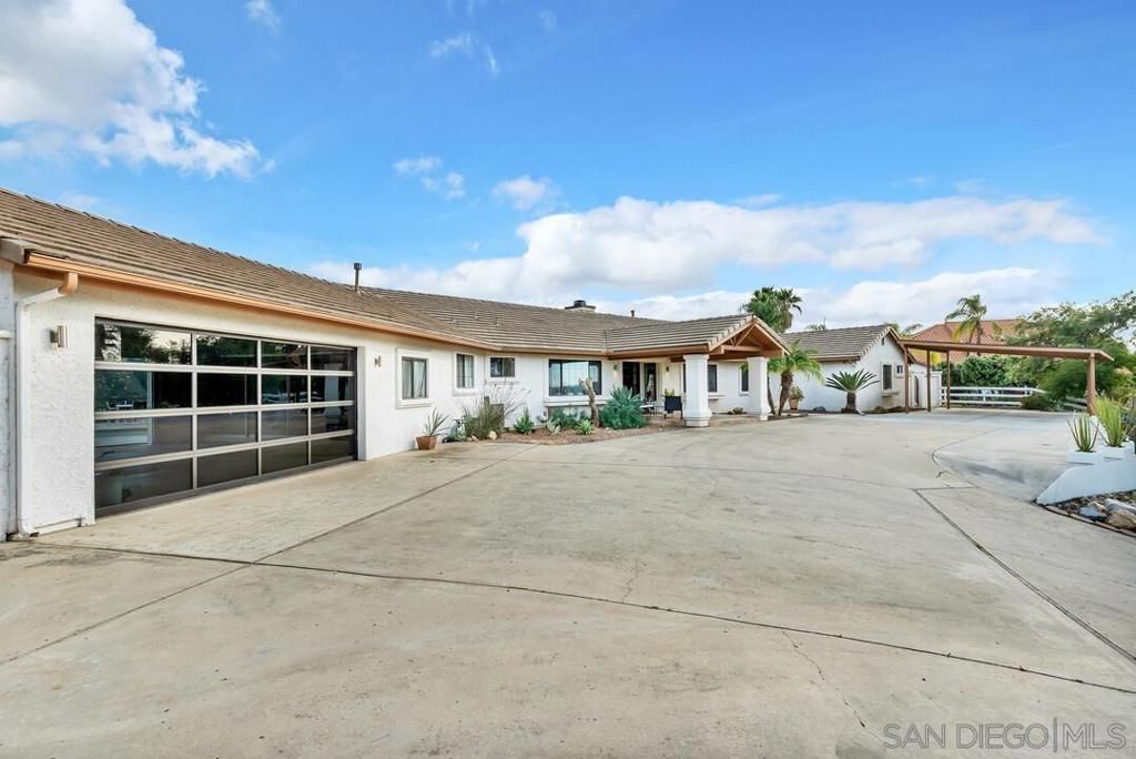 Image 2 of property listing at 15003 Driftwood Creek Rd, El Cajon, CA 92021