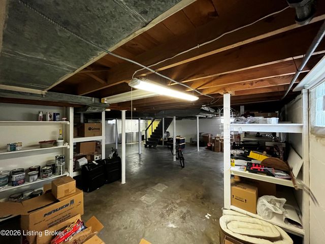 2528 Gardiner Ln, Louisville, KY 40205