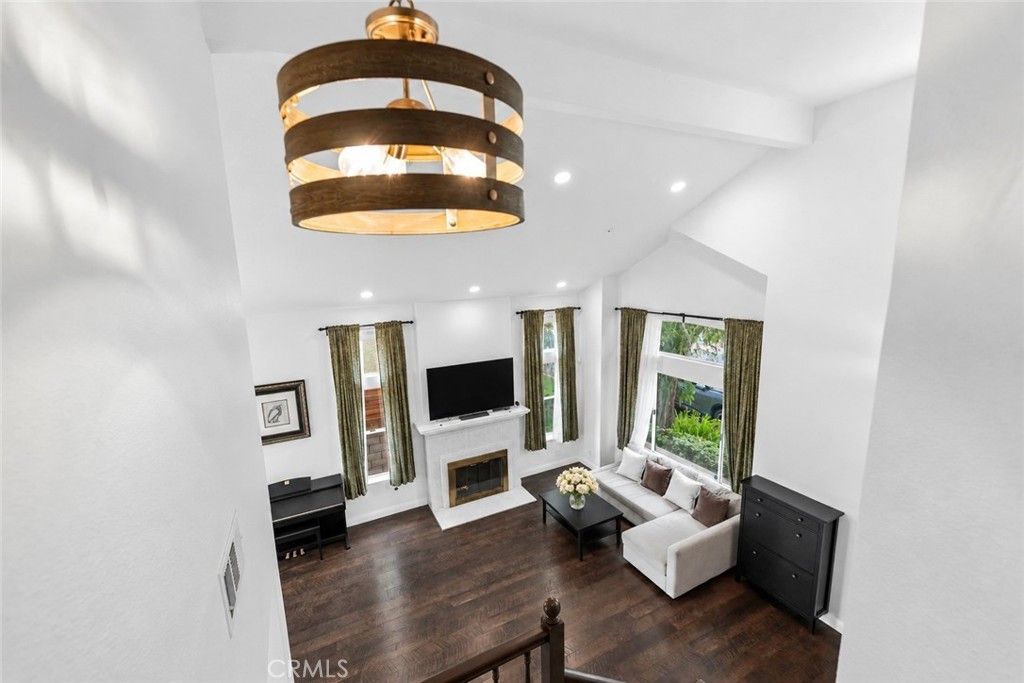 Image 14 of property listing at 126 Bloom, Claremont, CA 91711
