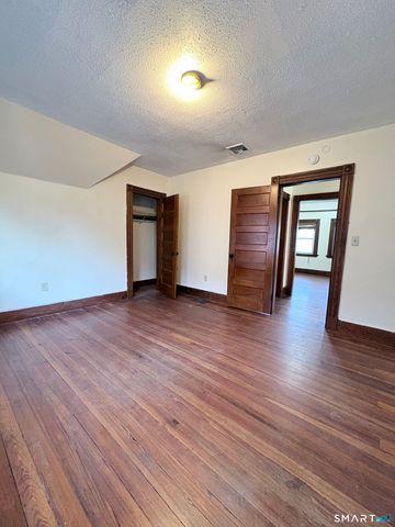 792 Elm Street 3, New Haven, CT 06511