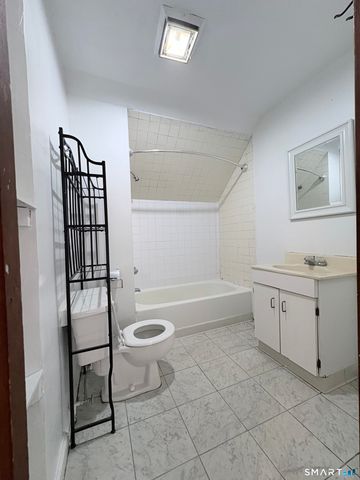 792 Elm Street 3, New Haven, CT 06511