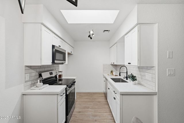 4820 N 89TH Avenue 98, Phoenix, AZ 85037