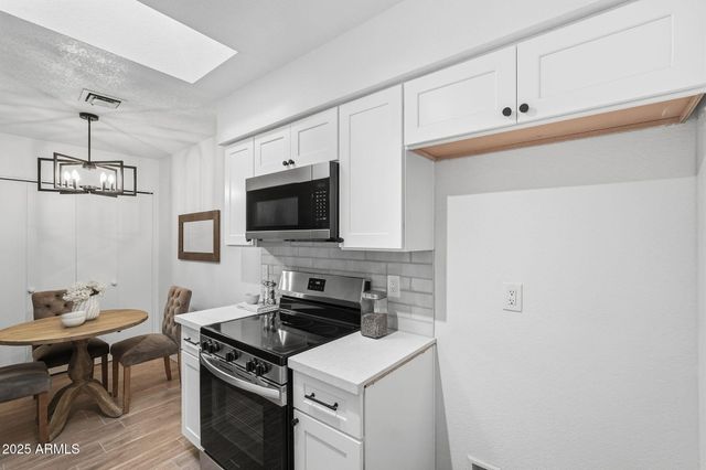 4820 N 89TH Avenue 98, Phoenix, AZ 85037