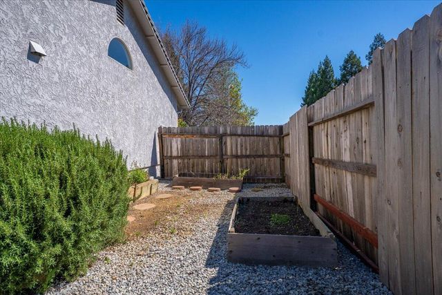 3198 Wandsworth Drive, Shasta Lake, CA 96019