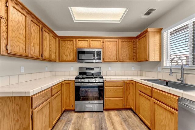 3198 Wandsworth Drive, Shasta Lake, CA 96019