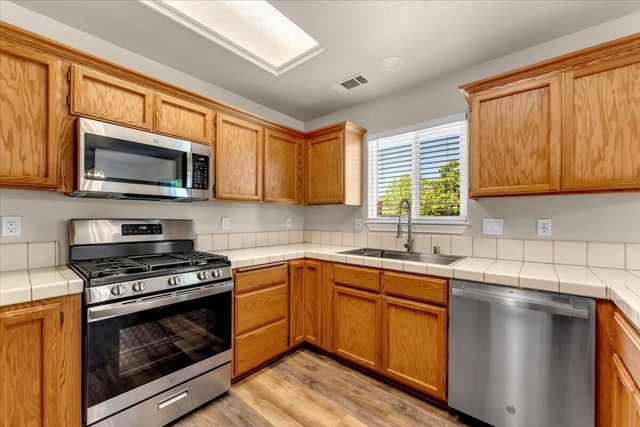 3198 Wandsworth Drive, Shasta Lake, CA 96019