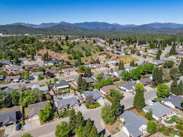 3198 Wandsworth Drive, Shasta Lake, CA 96019