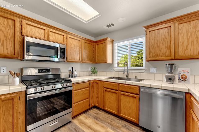 3198 Wandsworth Drive, Shasta Lake, CA 96019