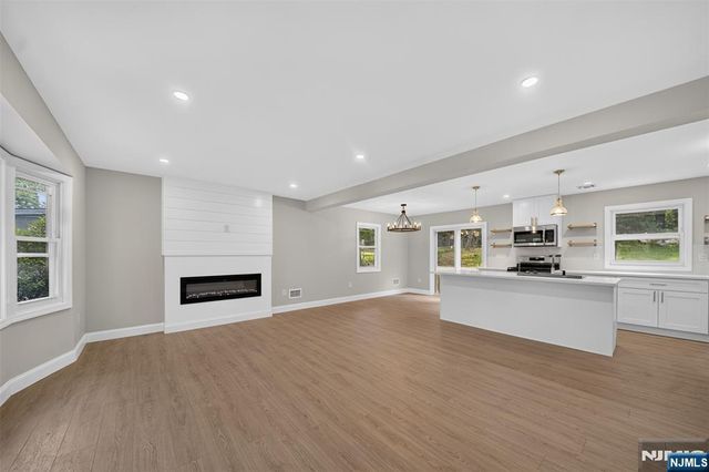 478 Ramapo Valley Road, Oakland, NJ 07436