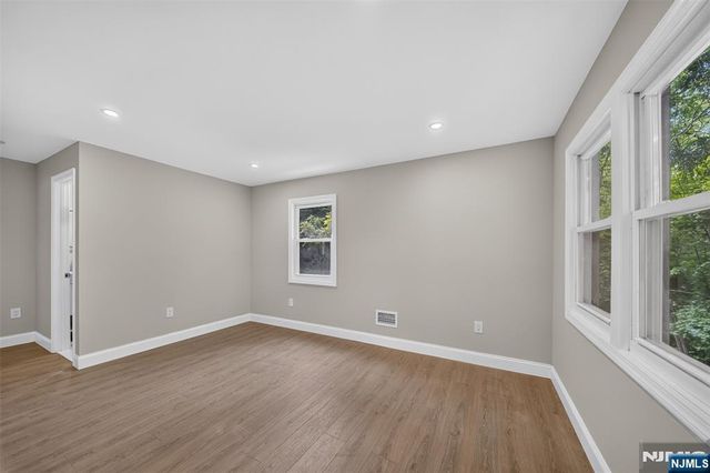 478 Ramapo Valley Road, Oakland, NJ 07436