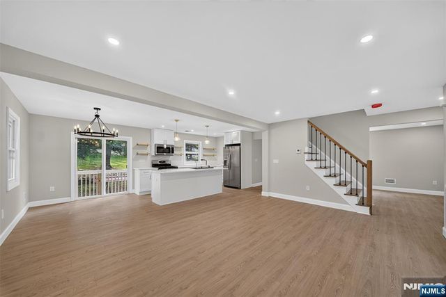 478 Ramapo Valley Road, Oakland, NJ 07436