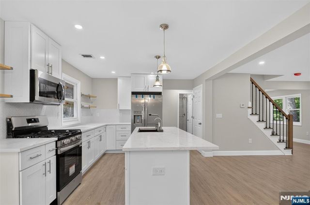 478 Ramapo Valley Road, Oakland, NJ 07436