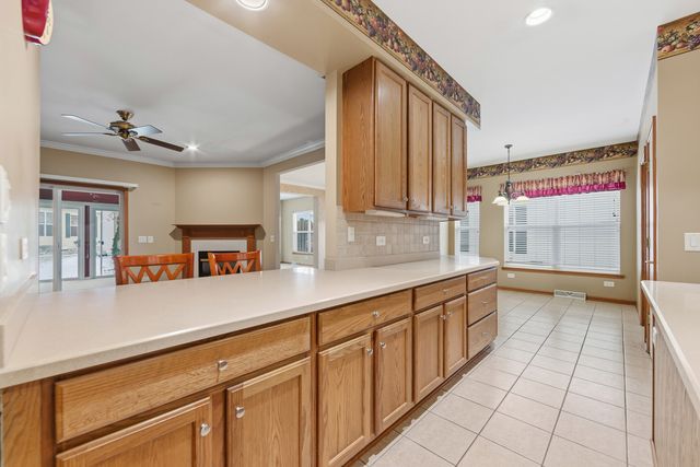 102 Hitching Post Lane, Grayslake, IL 60030