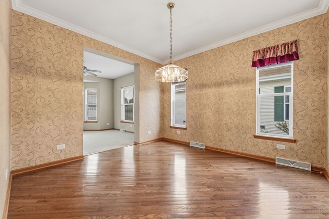 102 Hitching Post Lane, Grayslake, IL 60030