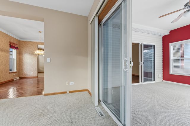 102 Hitching Post Lane, Grayslake, IL 60030