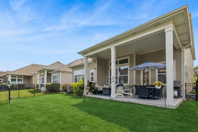 1099 Ironwood Court, Glenview, IL 60025