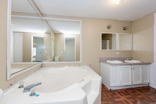 14396 Oak Meadow St, Gonzales, LA 70737