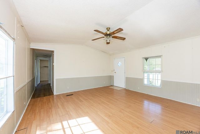 14396 Oak Meadow St, Gonzales, LA 70737