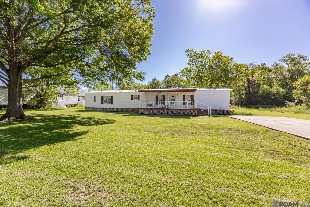 14396 Oak Meadow St, Gonzales, LA 70737