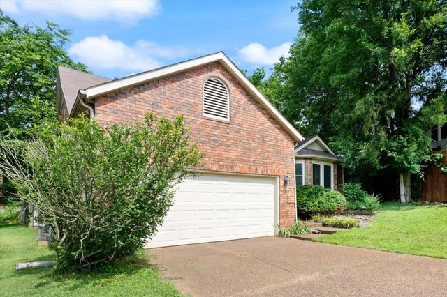 104 Kenaum Ct, Nashville, TN 37209