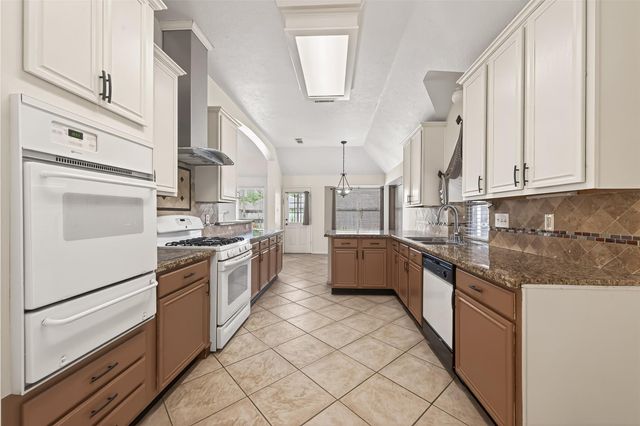 20839 Rivershire Lane, Houston, TX 77073