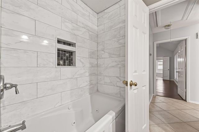 20839 Rivershire Lane, Houston, TX 77073