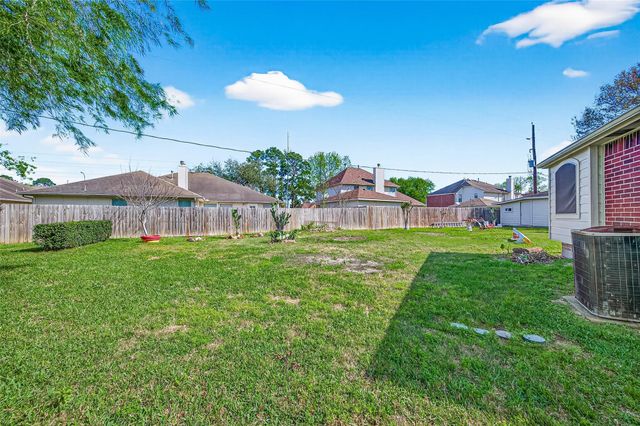 20839 Rivershire Lane, Houston, TX 77073