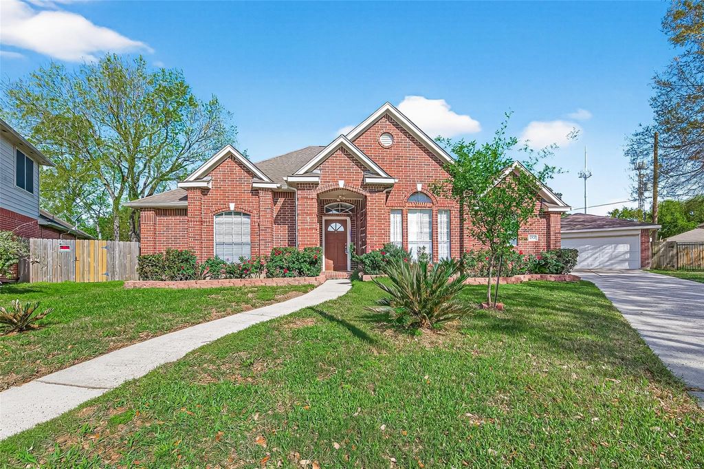 20839 Rivershire Lane, Houston, TX 77073