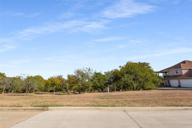 1123 Mallard Pointe Drive, Grand Prairie, TX 75104