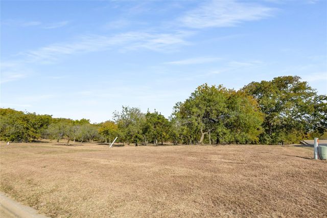 1123 Mallard Pointe Drive, Grand Prairie, TX 75104